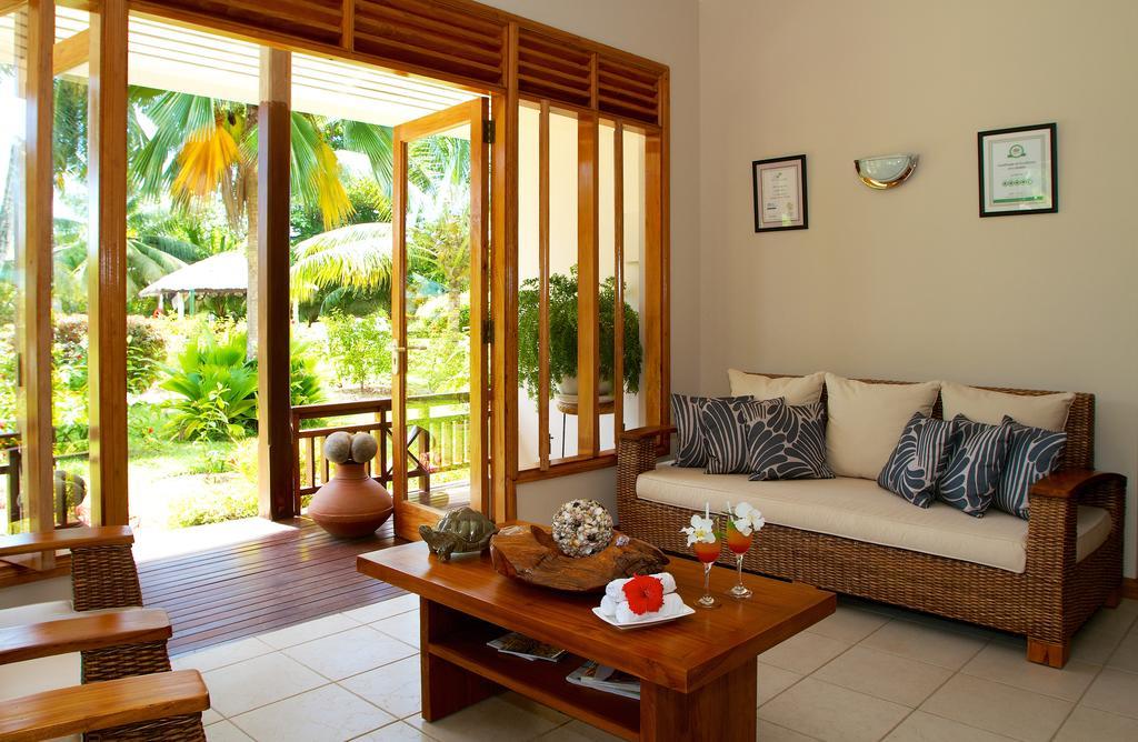 Les Villas D'Or Anse Volbert Village Екстериор снимка